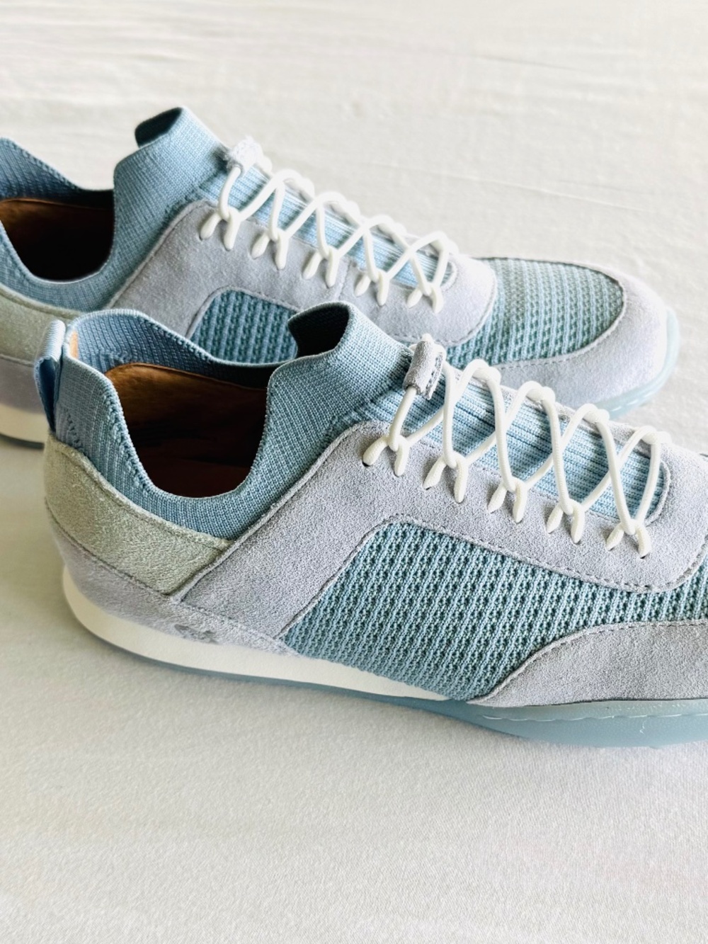 Born Aire Sneakers Women's Size 9 Light Blue Knit Suede Combo Shoes Lightweight